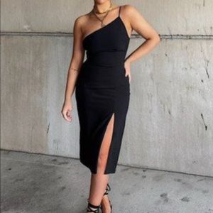 NWOT one shoulder black dress with slit from revolve size small